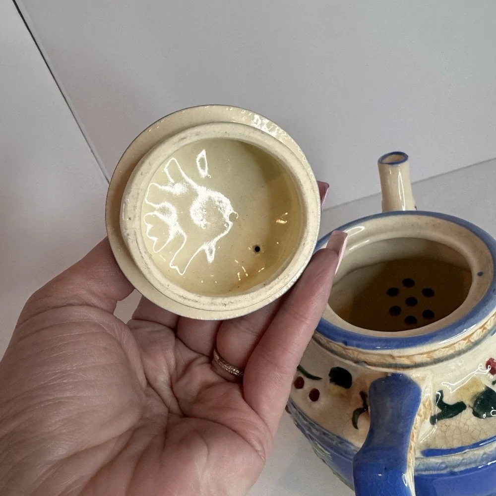 Vintage Japanese Relief Majolica Glazed Floral & Cherub Angels Teapot‎